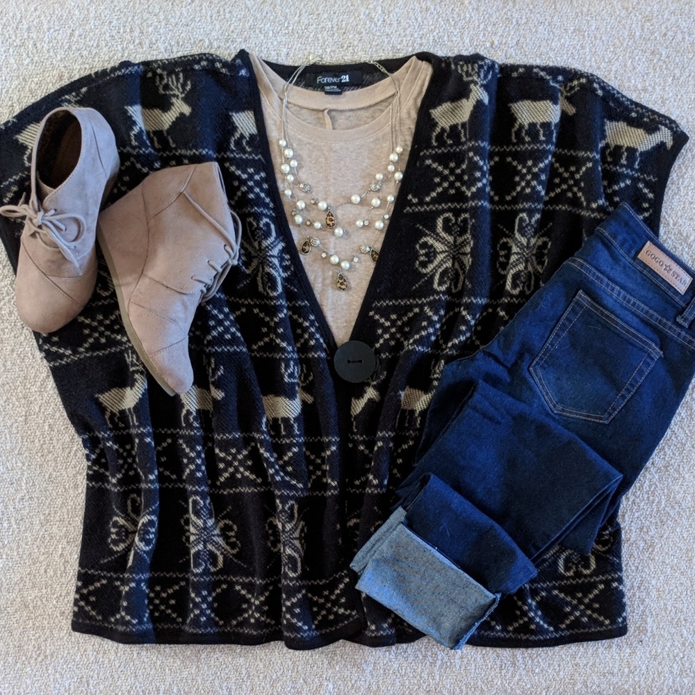 Forever 21 Oversized Sweater Vest, Size - S
